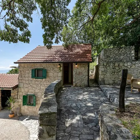 Willa Zora Stonehouses - Private With Heated Pool *